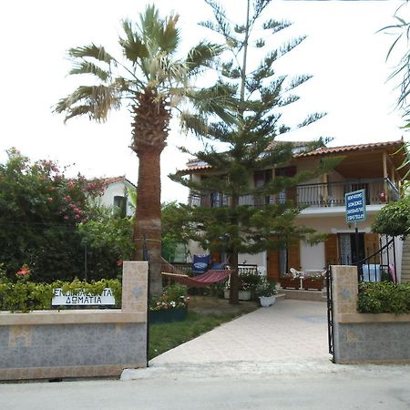 Villa Xenos Kalamákion 외부 사진