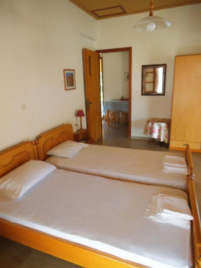 Villa Xenos Kalamákion 외부 사진