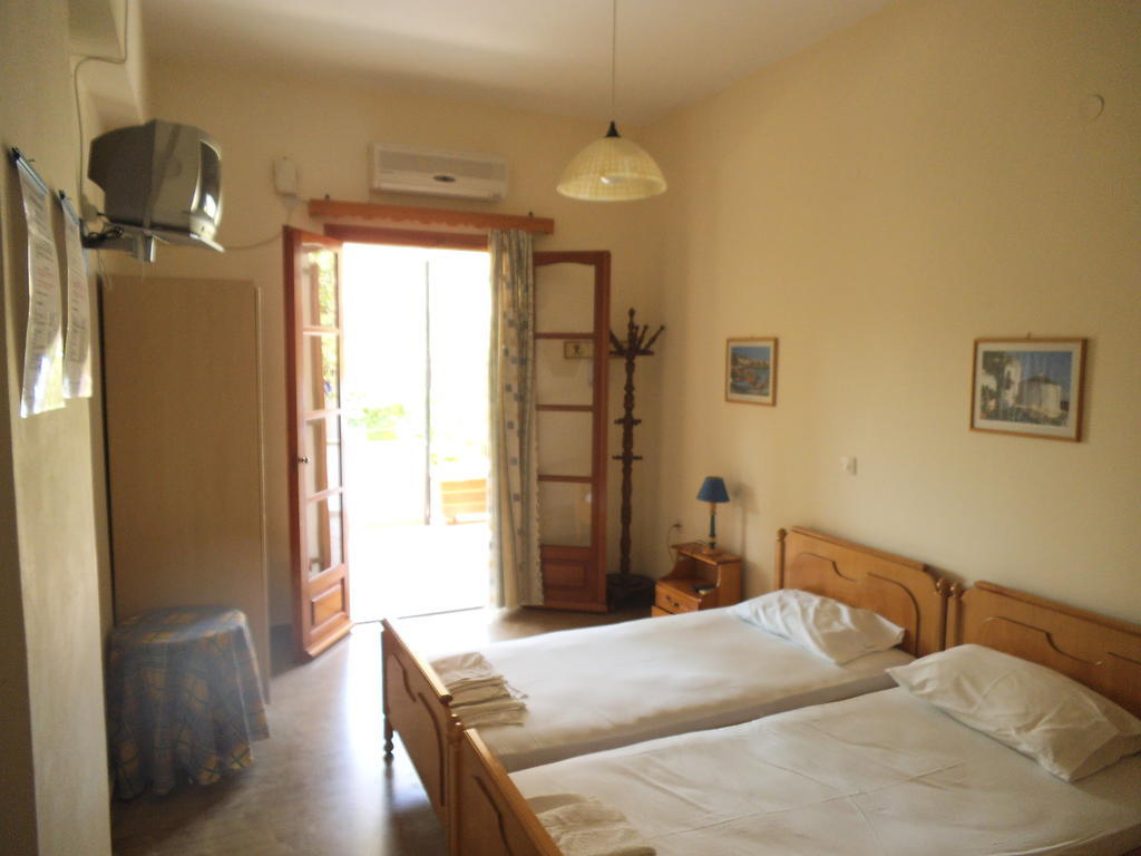 Villa Xenos Kalamákion 객실 사진